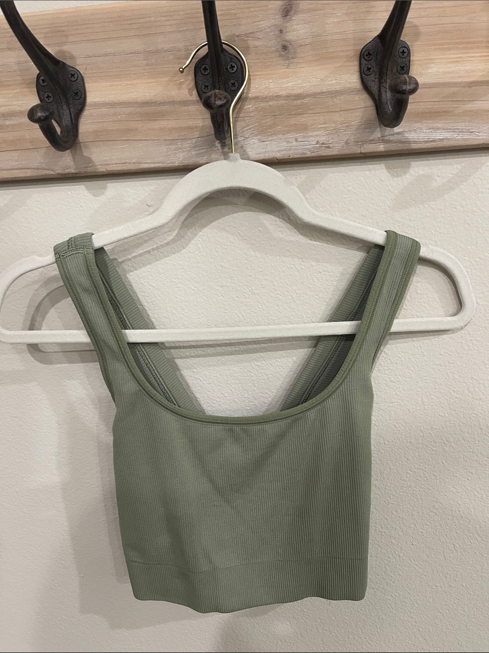 Athleta Ribbed Scoop Crop Bra in Sage Green Large